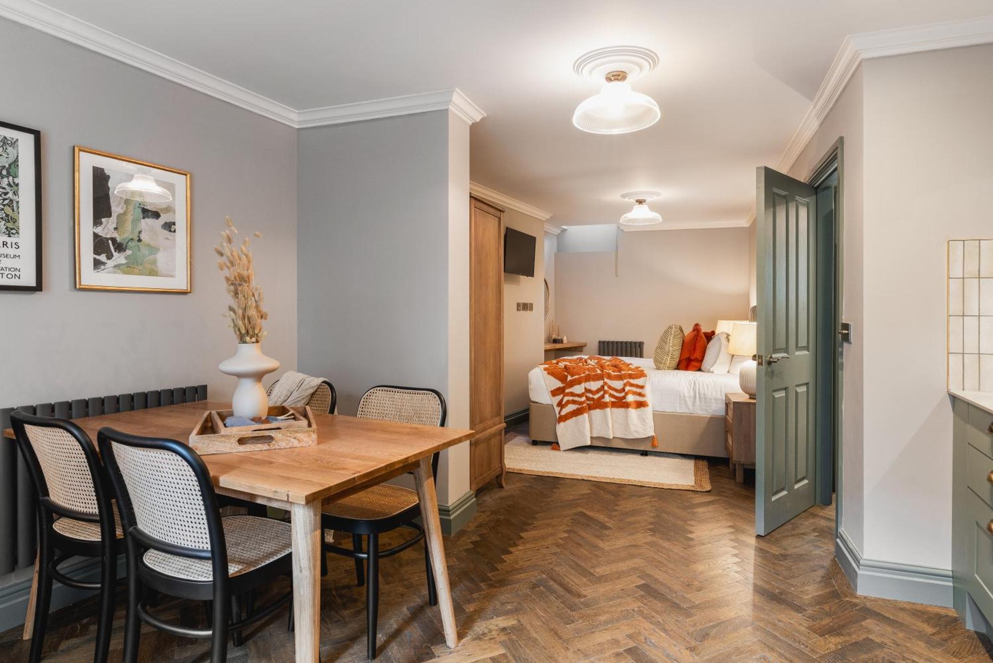 The Cotham Arms Apartments Bristol Exteriör bild